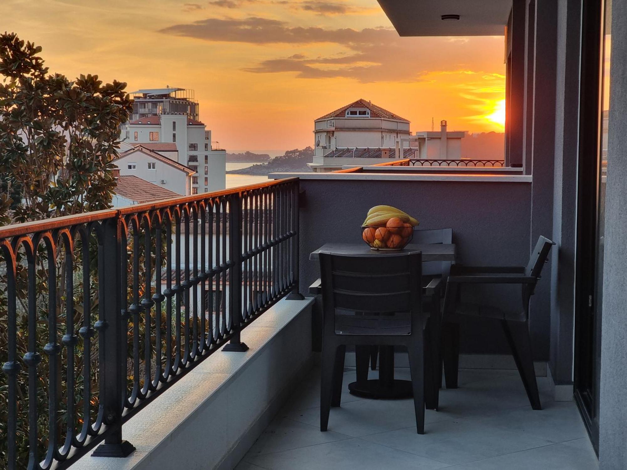 Adriatic Apartments Budva Luaran gambar